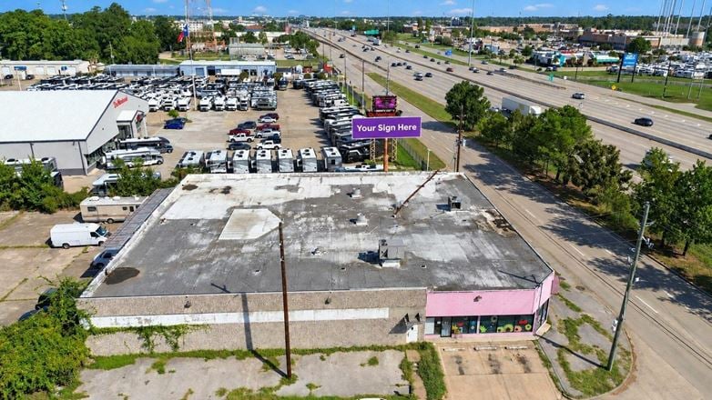19211 Interstate 45