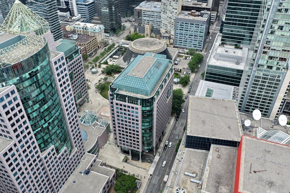 200 Wellington Street West