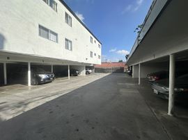 610 E Hyde Park Blvd