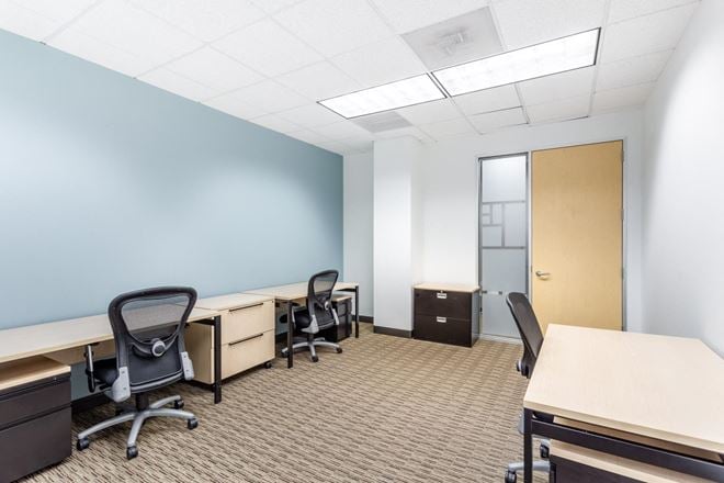 KS, Overland Park - Lighton Tower