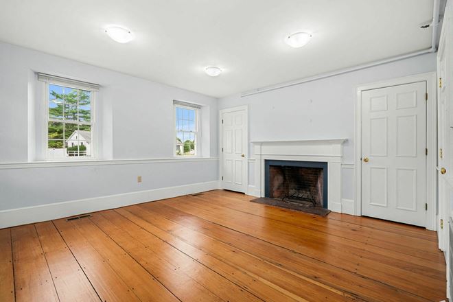 PENDING | 160 SYLVAN STREET  Danvers, MA