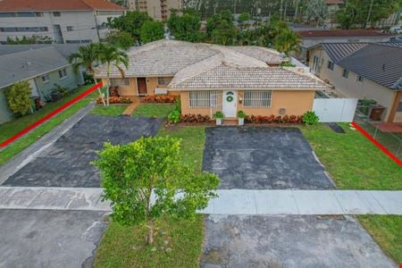 Multi-Family space for Sale at 324 E 34th St in Hialeah