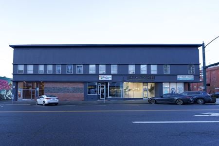 Retail space for Rent at 1313 Hewitt Ave in Everett