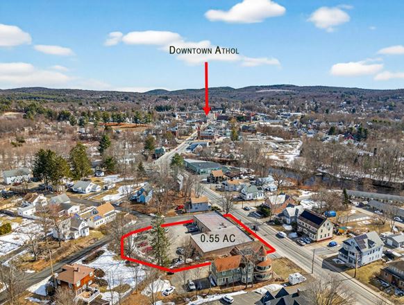 123 S Main St, Athol