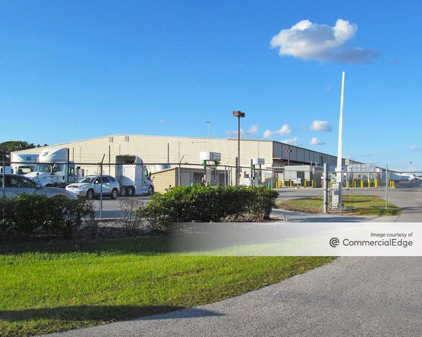 Saddle Creek Logistics Lakeland Campus 3010 Saddle Creek Road Industrial Building