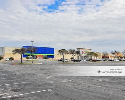 Shops at Tech Ridge