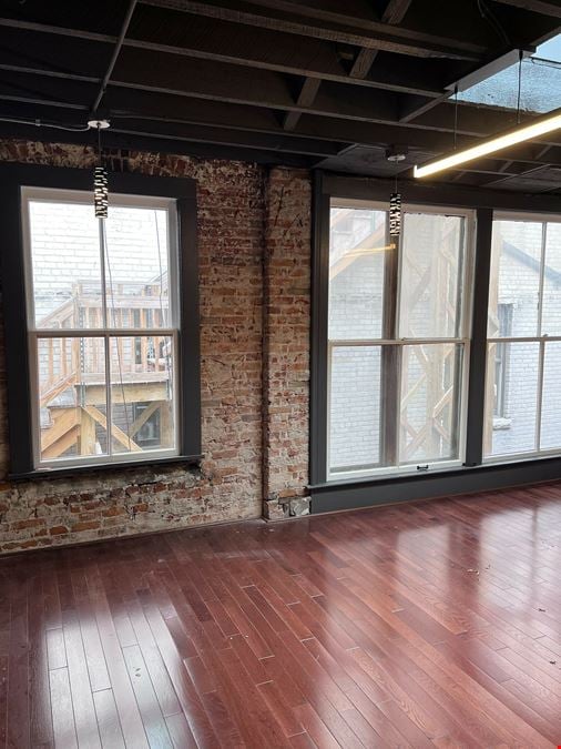 Stylish Downtown Ann Arbor Office for Lease