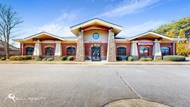 ±2,250 SF Medical Office Suite For Lease