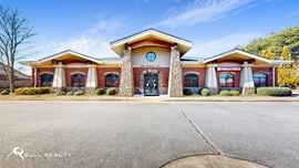 ±2,250 SF Medical Office Suite For Lease