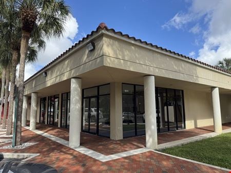 Retail space for Rent at 15501-15529 Bull Run Road in Miami Lakes