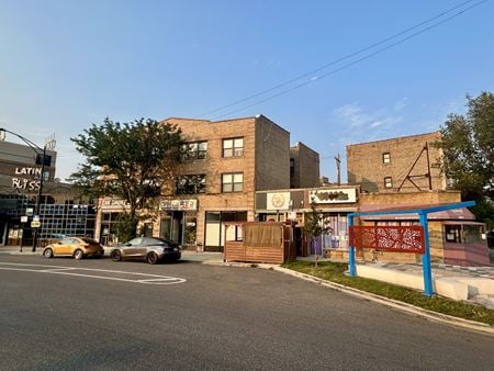 Retail space for Rent at 5511 N Lincoln Ave in Chicago