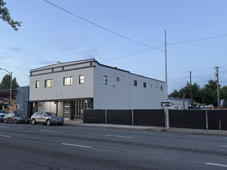 Photo of commercial space at 1261 Market St in Redding