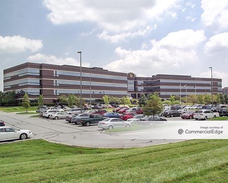 Commercial space for Rent at 1400 North Hurstbourne Pkwy in Louisville