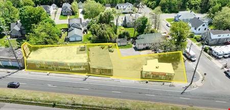Retail space for Rent at 1504 Sunrise Highway South Service Road in Bay Shore