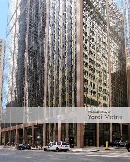 Shared and coworking spaces at 20 North Clark Street #3300 in Chicago