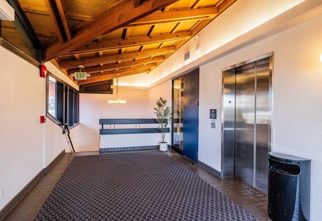 851 Irwin St | 29,923 SF | Office Building