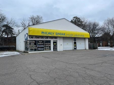 Retail space for Sale at 3335 Orchard Lake Rd in Keego Harbor