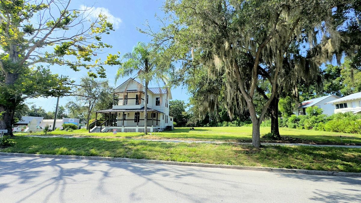 Clermont Historic Building and Development Property