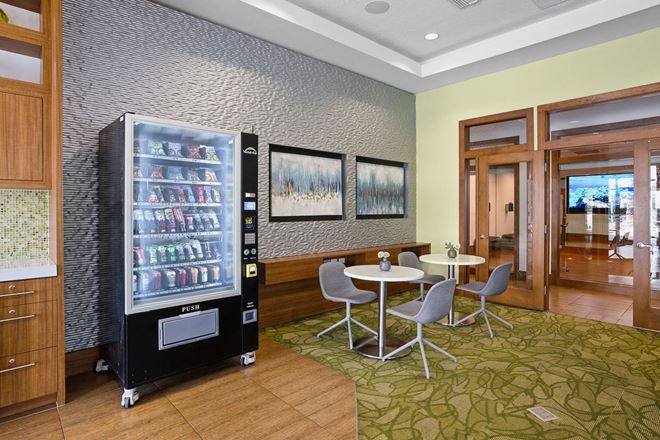Apt CoWork - at The Marq Highland Park