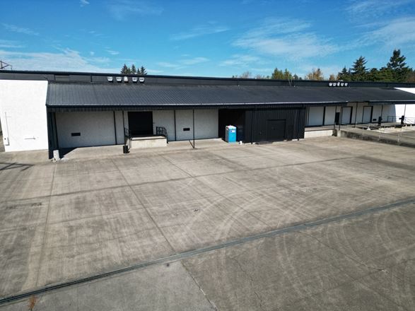 Clear-Span Warehouse with Secure Paved Yard
