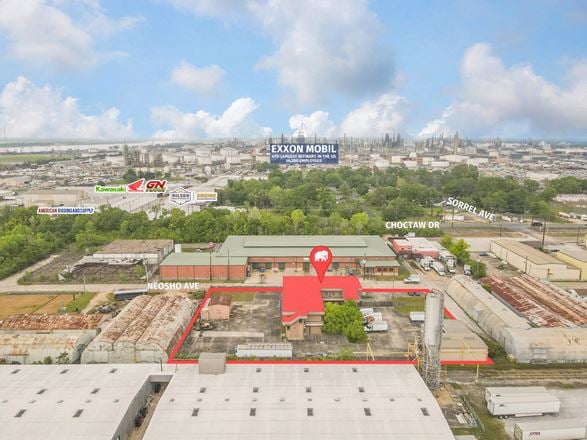 Motivated Seller – ±13,876 SF Office between Downtown and Exxon
