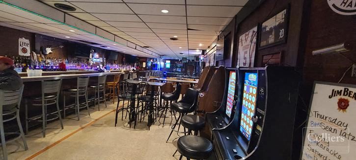 For Sale - 3,000 SF Bar & Liquor License | Taylor, MI