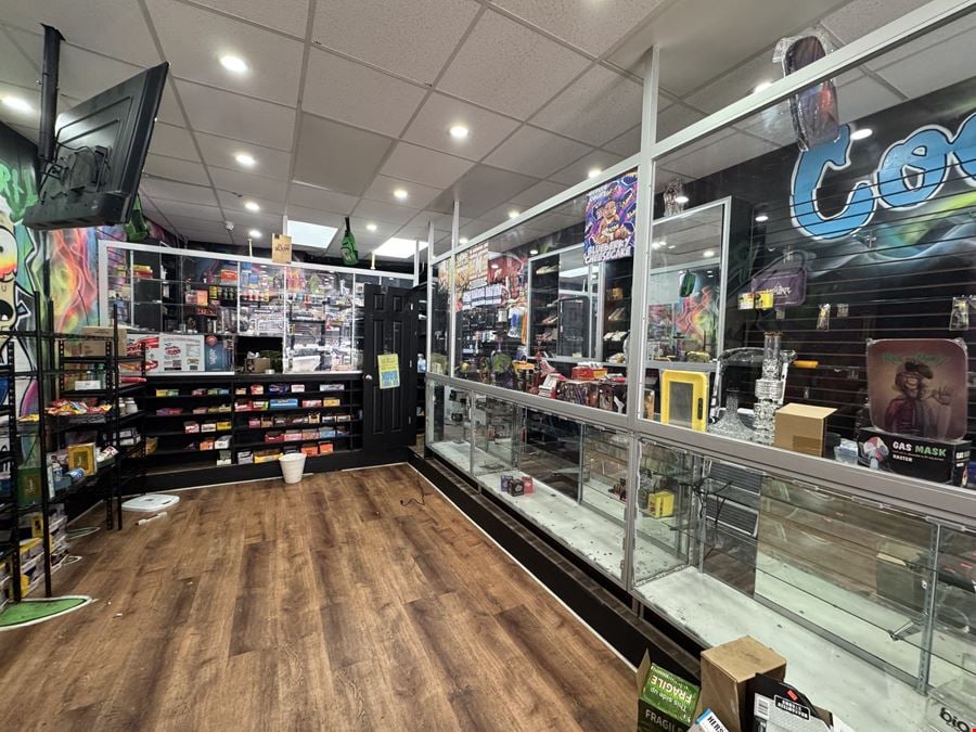 800 SF | 770 Washington Ave | Vented Retail Space for Lease