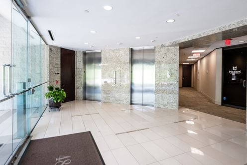 Avalon Suites - Uptown Office 4801 Woodway Drive