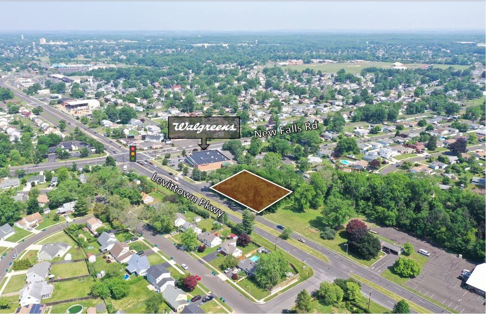 Levittown Parkway Lot 229, Levittown 
