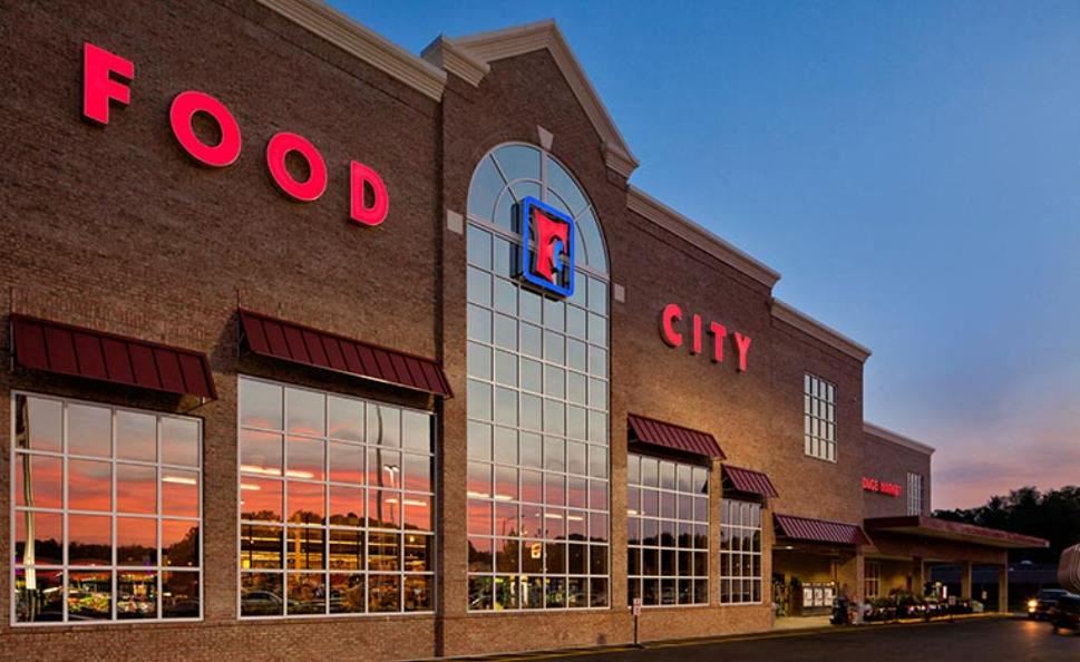 Food City Anchored Center | Bob Wade lane