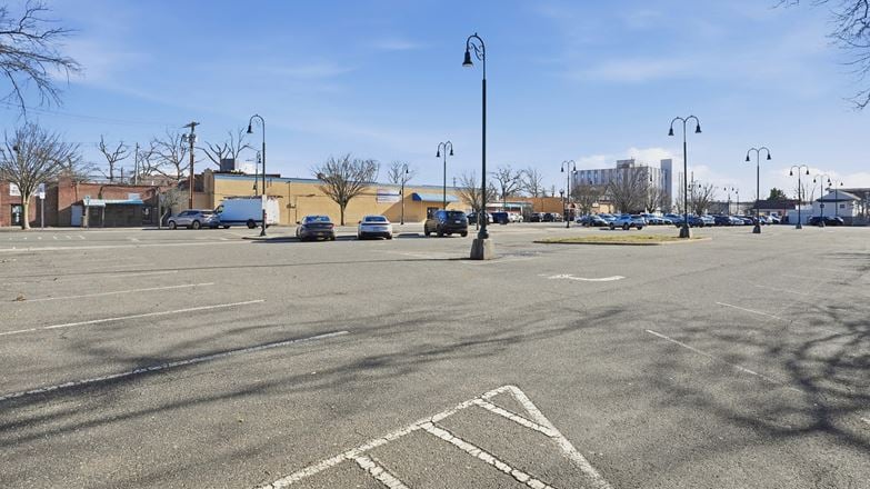 117-133 Merrick Avenue