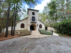 Magnolia Event Venue on 18 Acres