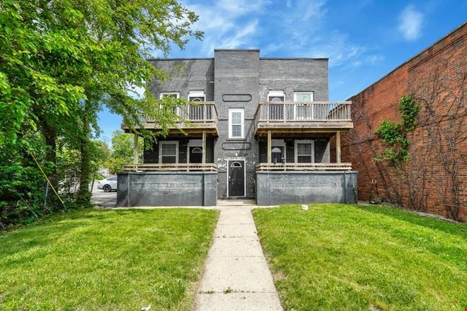 1386 East Main Street