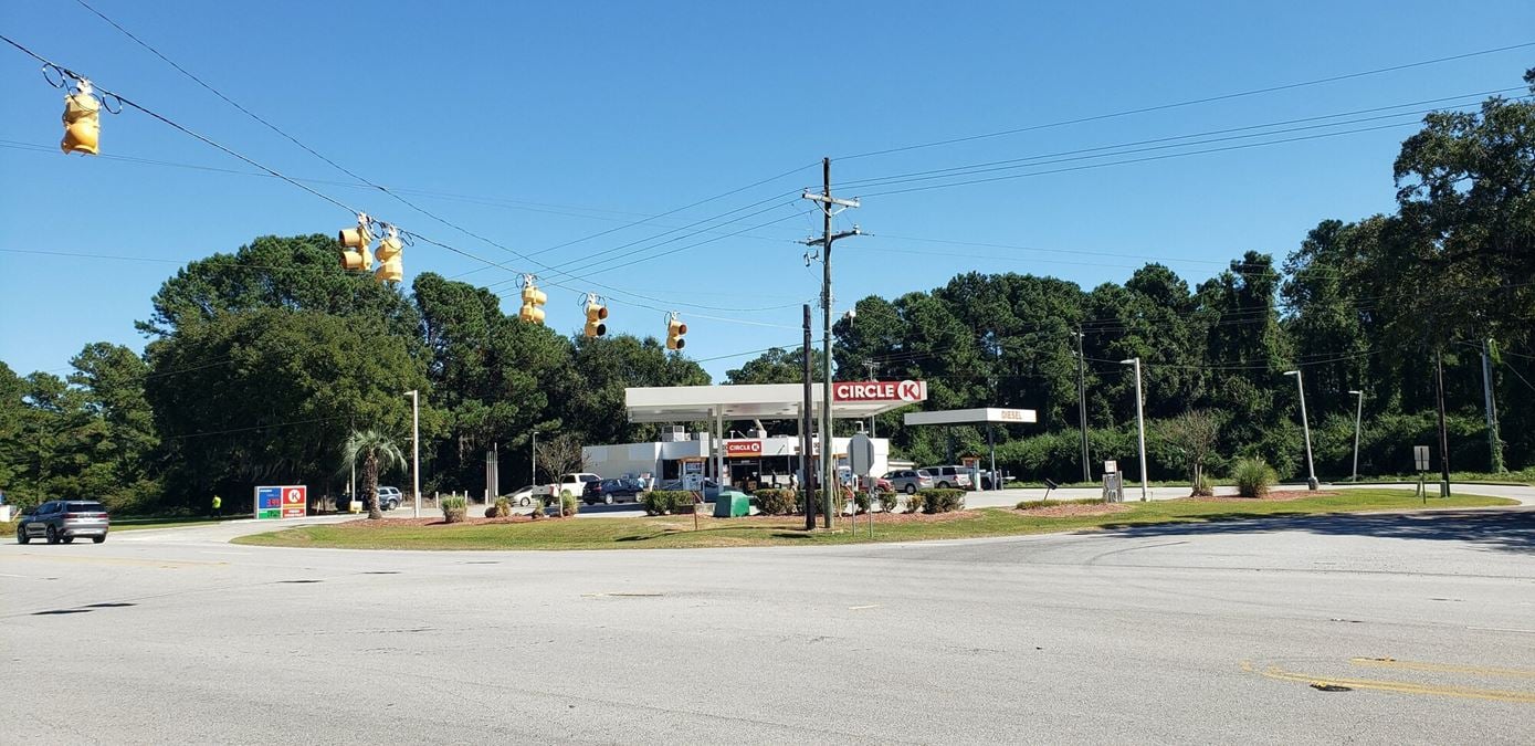 Well known Circle K with +25 years of occupancy + 1.08 acres of developable land