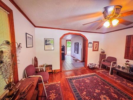 Unassigned space for Sale at 1117 E Wood St in Paris