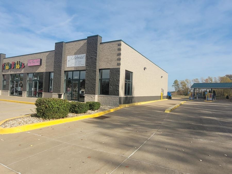 3203 Devils Glen Rd, 1,688