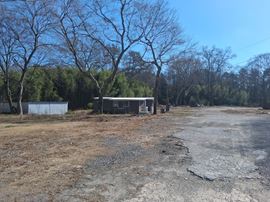 10235 Veterans Memorial Hwy Lithis Springs, GA 30144