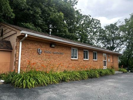 Office space for Sale at 824 Iowa St in Salem