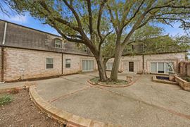 701 N New Rd