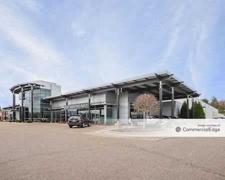 Retail space for Rent at 13500 Wayzata Blvd in Minnetonka
