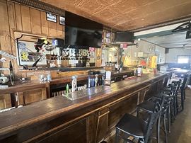 2201 Hyde Park Blvd - Restaurant For Sale
