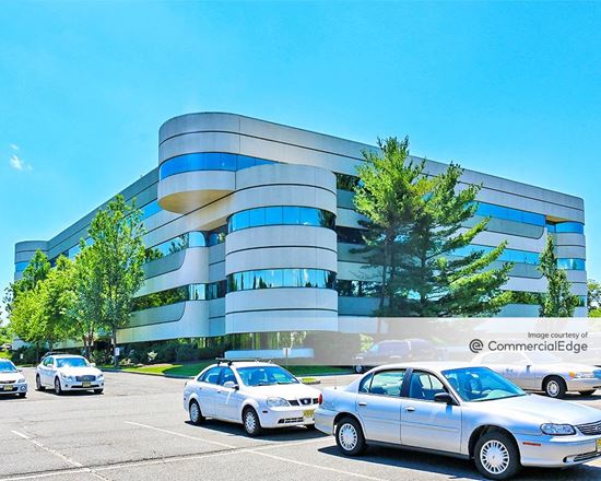 280 Corporate Center - 5 Becker Farm Road
