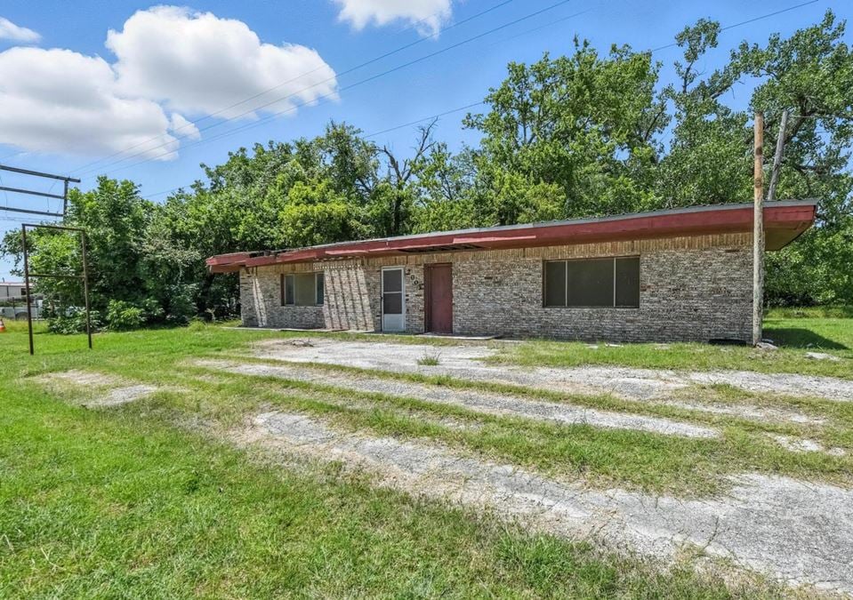Retail for Sale in Bridgeport