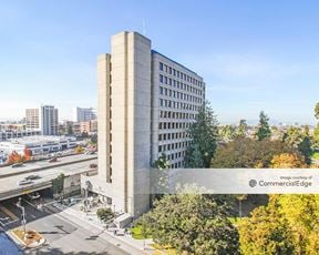 Kaiser Permanente Oakland Medical Center - Mosswood Building