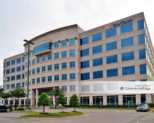 Ridgeway Center - 999 Shady Grove