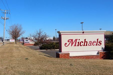 Retail space for Rent at 2764 Aurora Ave in Naperville