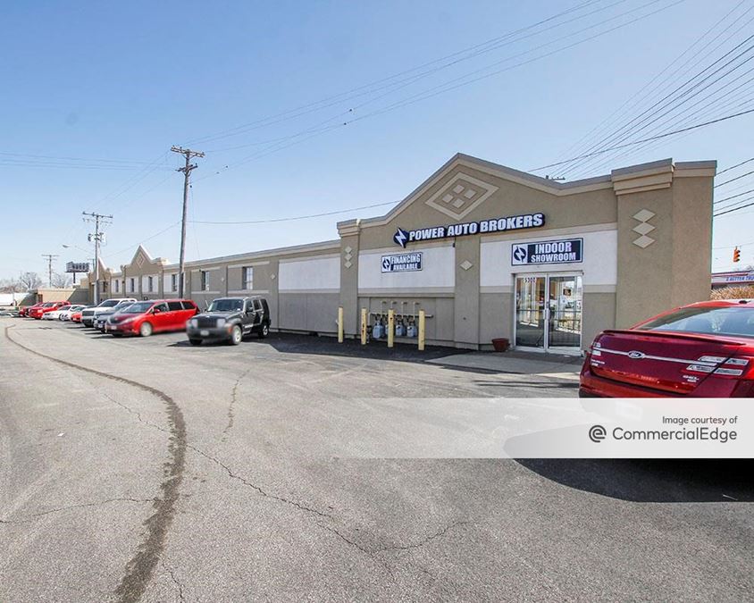5300 Brookpark Road, Cleveland Retail Space For Lease