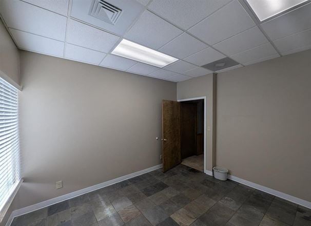 2001 W Willow Knolls Dr Micro Suite H