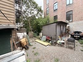 142 N 11th St