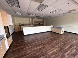 8406 SW Main St, Wilsonville, OR 97070